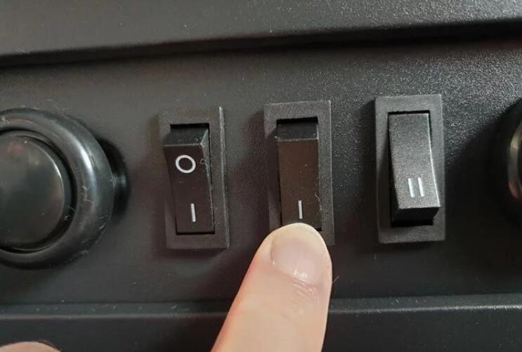 如何正确地使用电壁炉