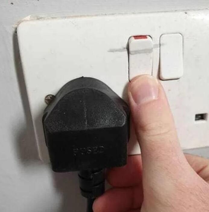 如何正确地使用电壁炉